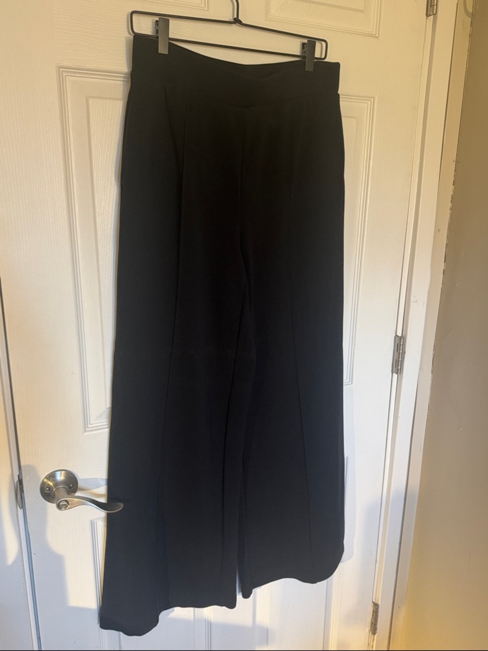 Lou & Grey Scubasoft LOFT Black Wide-Leg High-Rise Pants